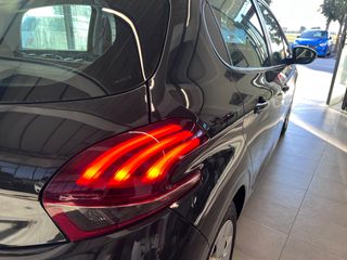 Peugeot 208 2019 1.2 PURETECH 75-thumb-7