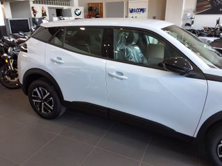 Peugeot 2008 2025 1,2 pure Tech 100 style-thumb-9