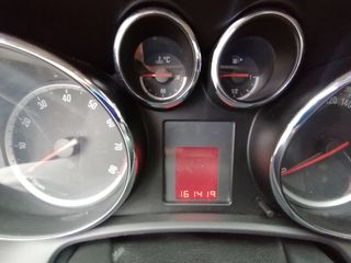 Opel Astra 2010 1.4-thumb-5