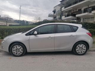 Opel Astra 2010 1.4-thumb-11