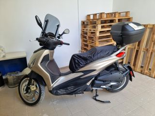 Piaggio Beverly 300 2023 HPE-thumb-3