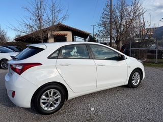 Hyundai i 30 2016-thumb-10