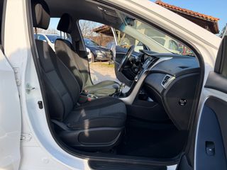 Hyundai i 30 2016-thumb-19
