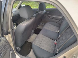 Mazda 323 2000 1300cc-thumb-11