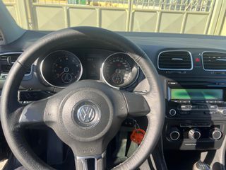 Volkswagen Golf 2010-thumb-3