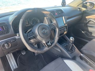 Volkswagen Scirocco 2011 R-thumb-6