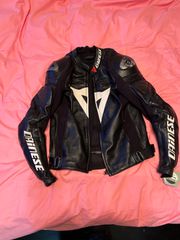 Dainese μπουφαν με καμπούρα