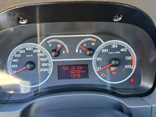Fiat Strada 2014-thumb-21