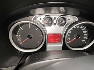 Ford Focus 2010-thumb-3
