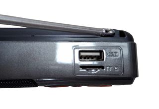 Επαναφορτιζόμενο ραδιόφωνο με Bluetooth - PR-808BT - 241335 - Red