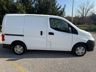 Nissan NV 200 2017