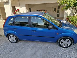 Ford Fiesta 2004 1.4 TITANIUM-thumb-3