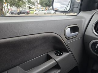 Ford Fusion 2004-thumb-11