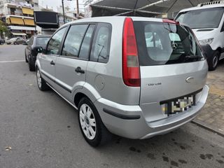 Ford Fusion 2004-thumb-2
