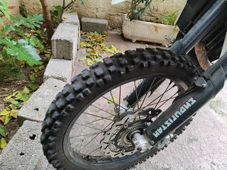 KTM 690 Enduro R 2014-thumb-6