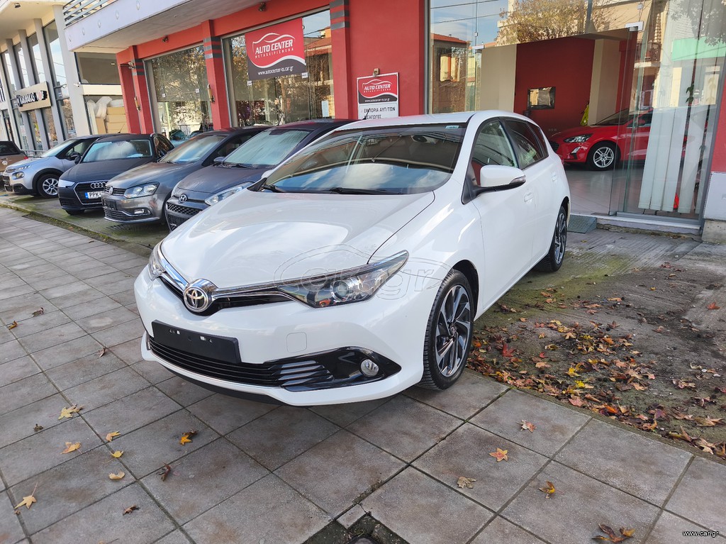 Toyota Auris 2015 1.2  Turbo Desing Edition 2016!!!
