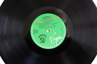 GENESIS - INVISIBLE TOUCH-thumb-6