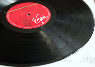 GENESIS - THE LAMB LIES DOWN ON BROADWAY(2LP)-thumb-8