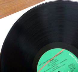 GENESIS - THE LAMB LIES DOWN ON BROADWAY(2LP)-thumb-11