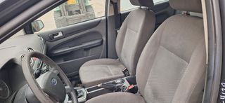 Ford Focus '07-thumb-12