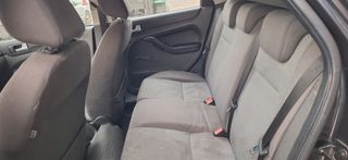 Ford Focus '07-thumb-14