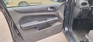 Ford Focus '07-thumb-15