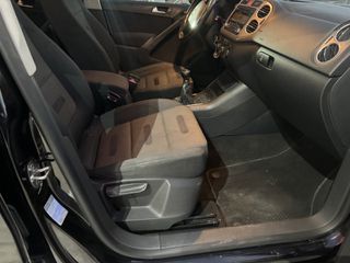 Volkswagen Tiguan 2009-thumb-6