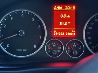 Volkswagen Tiguan 2009-thumb-11