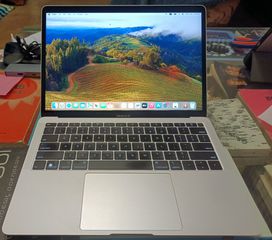MacBook Air 2018, 8 GB RAM, 256 GB SSD, σε πολύ καλή κατάσταση