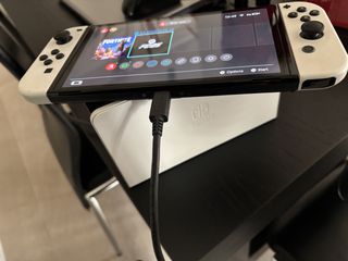 Nintendo Switch OLEE-thumb-2