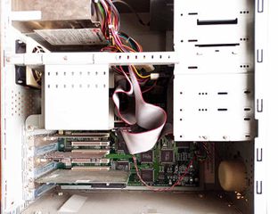 Αντικα Power Computing 200 MHz (Kλωνος MAC)-thumb-2