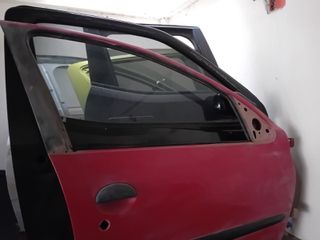 Peugeot 206. 1998-2009 πόρτα μπροστά δεξιά γνήσιο μεταχειρισμένο,σε πολύ καλή κατάσταση