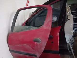 Peugeot 206 1998-2009 πόρτα εμπρός και πίσω αριστερά γνήσιο μεταχειρισμένο , σε πολύ καλή κατάσταση