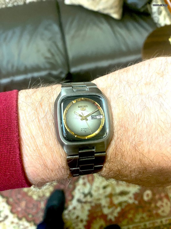 SEIKO 5 automatic