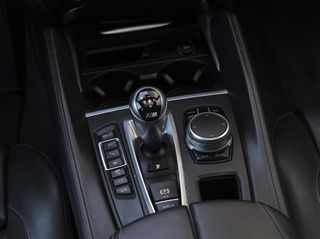Bmw X6 M 2017 (X6 M Full Options)-thumb-27