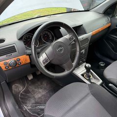 Opel Astra 2006-thumb-6