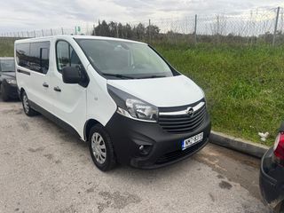 Opel Vivaro 2017-thumb-1
