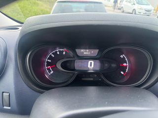 Opel Vivaro 2017-thumb-5