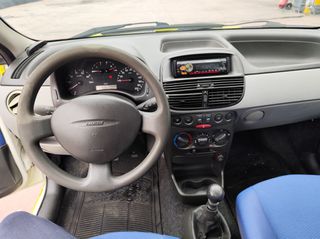 Fiat Punto 2002 1.2 8V DYNAMIC 2.499€-thumb-11