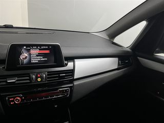 Bmw 216 2017 (216d)-thumb-13