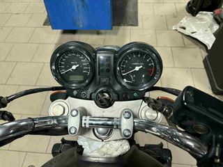 Honda CB 900 F Hornet 2004-thumb-4