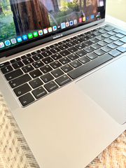 MacBook Air-thumb-4