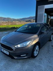 Ford Focus 2015-thumb-1