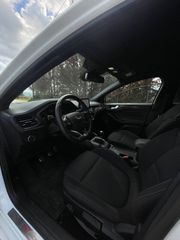 Ford Focus 2020 ST LINE HYBRID-thumb-7