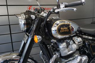 Royal Enfield Classic 650 2025 BLACK-thumb-3