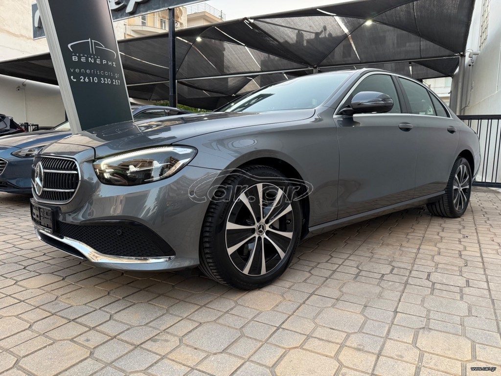Mercedes-Benz E 300 2022 HYBRID | 9G TRONIC | AVANTGARDE