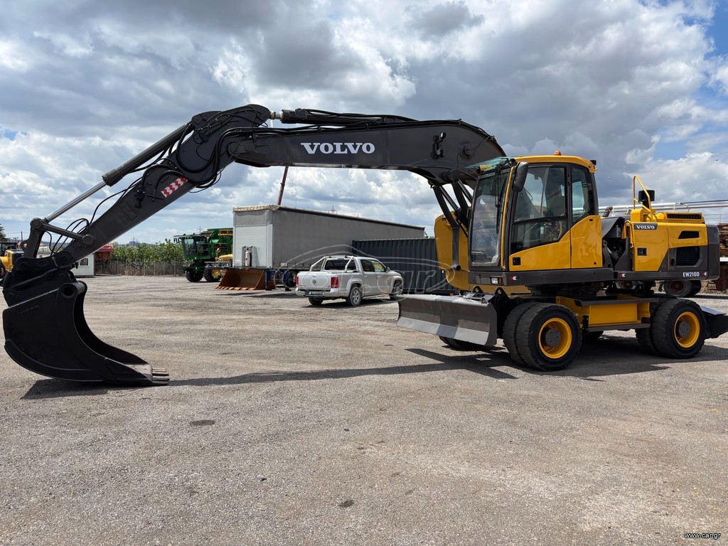 Εκσκαφέας Με Λάστιχα Volvo 2015 EW210D