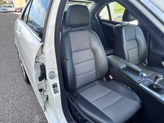 Mercedes-Benz C 250 2009-thumb-13