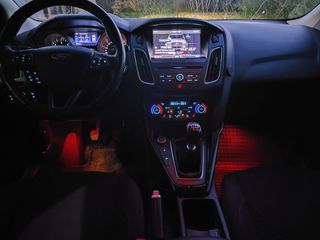 Ford Focus 2015 Station Titanium 120hp-thumb-49