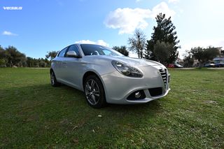 Alfa Romeo Giulietta 2015-thumb-8